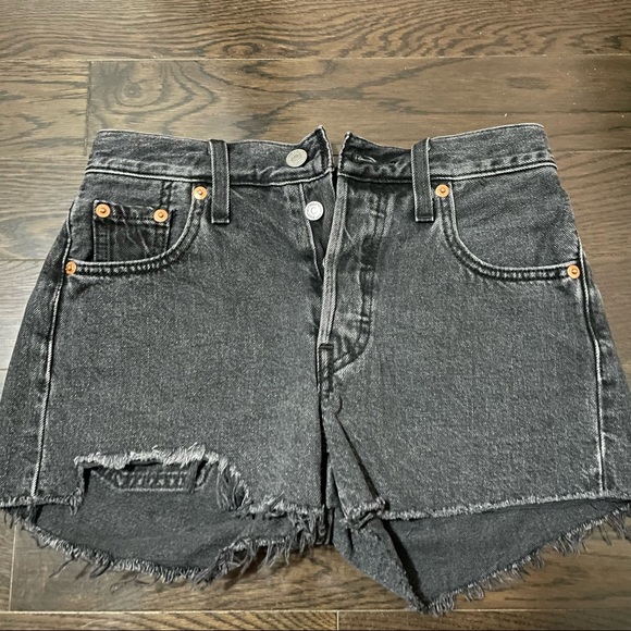 LEVI’s 501 shorts - Picture 3 of 3